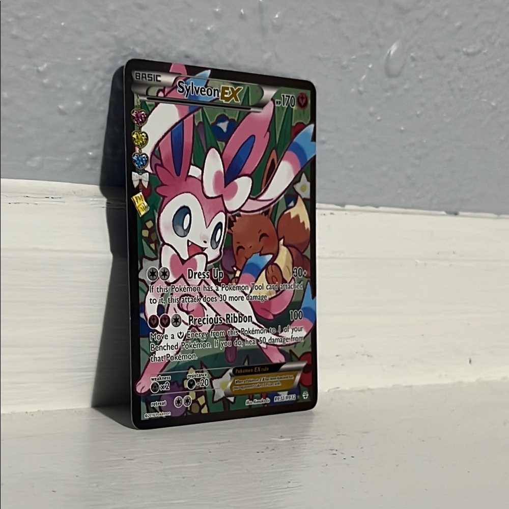 Sylveon EX Pokémon Card